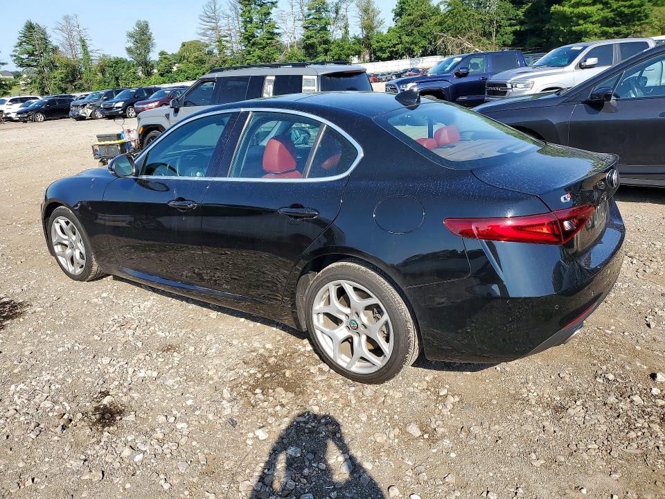 Photo 2 from auction – 2018 ALFA ROMEO GIULIA with VIN ZARFAEEN3J7593960