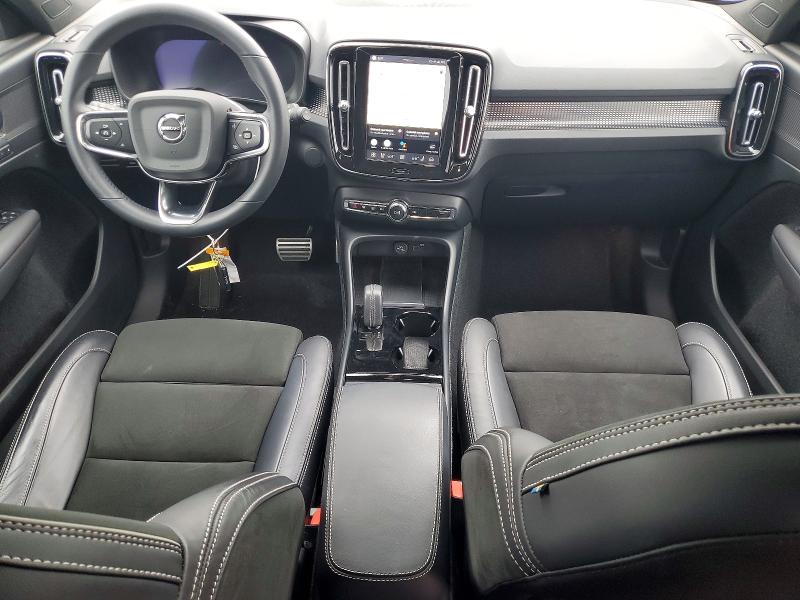 Photo 8 from auction – 2022 VOLVO XC40 with VIN YV4ED3UR0N2654736