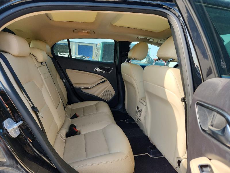 Photo 11 from auction – 2015 MERCEDES-BENZ GLA with VIN WDCTG4EB6FJ165669