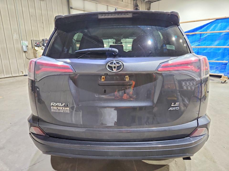 Photo 6 from auction – 2018 TOYOTA RAV4 with VIN JTMBFREV2JJ215035