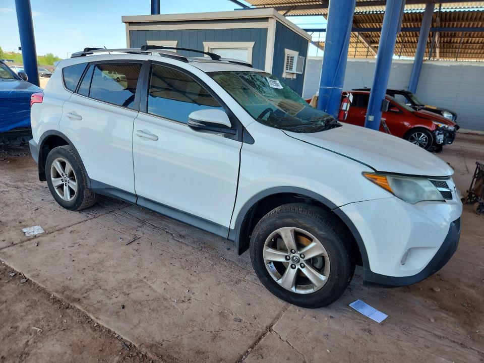 Photo 4 from auction – 2015 TOYOTA RAV4 with VIN 2T3WFREV3FW158130