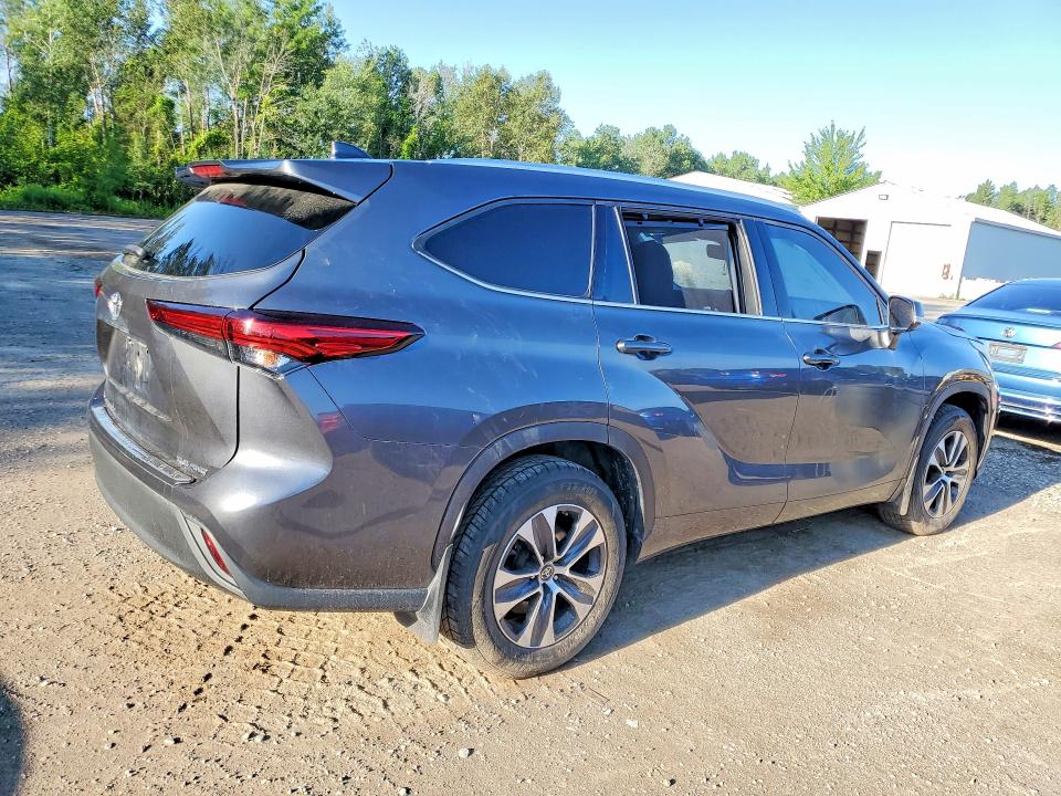 Photo 3 from auction – 2020 TOYOTA HIGHLANDER with VIN 5TDGZRBH1LS026572