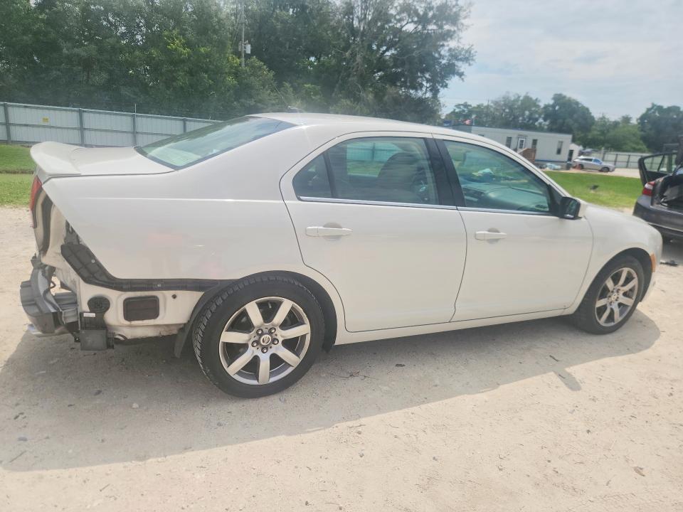 Photo 3 from auction – 2010 MERCURY MILAN with VIN 3MEHM0JG0AR642608
