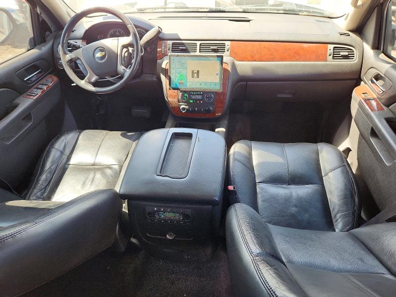 Photo 8 from auction – 2011 CHEVROLET TAHOE with VIN 1GNSCBE00BR257010