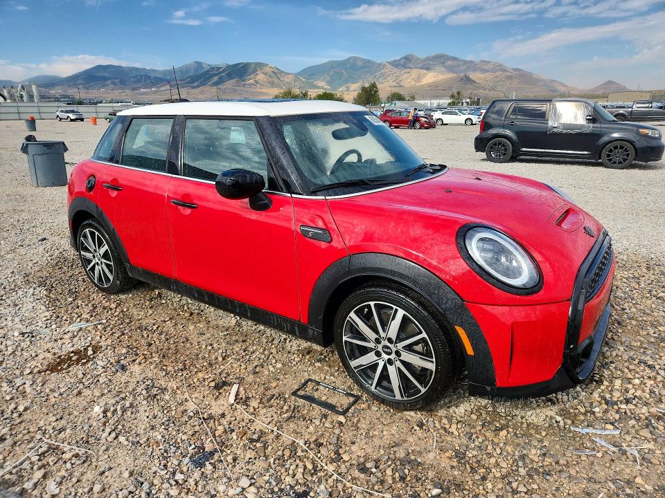 Photo 4 from auction – 2023 MINI COOPER with VIN WMW53DK04P2T62023