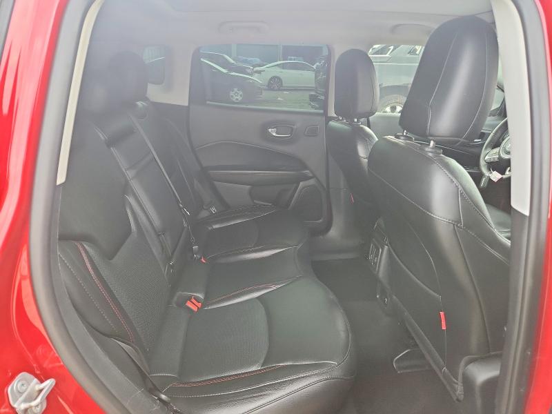 Photo 11 from auction – 2019 JEEP COMPASS with VIN 3C4NJDDB2KT599995