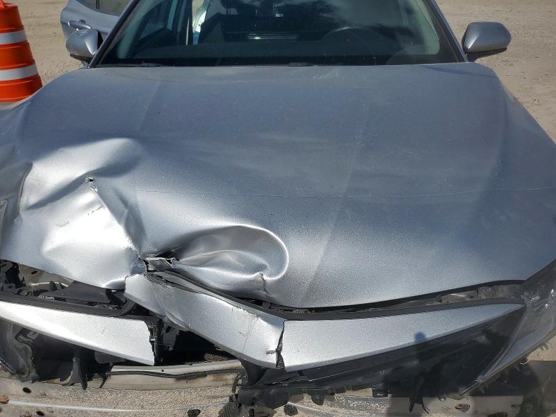 Photo 11 from auction – 2022 TOYOTA CAMRY with VIN 4T1C11AK4NU649750