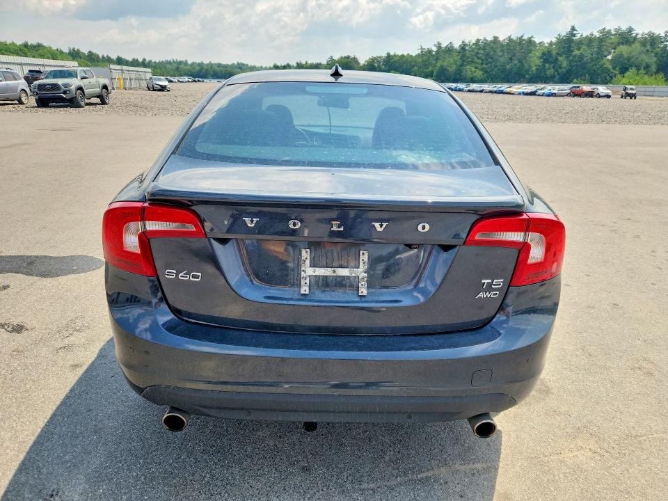 Photo 6 from auction – 2013 VOLVO S60 with VIN YV1612FH3D2179882