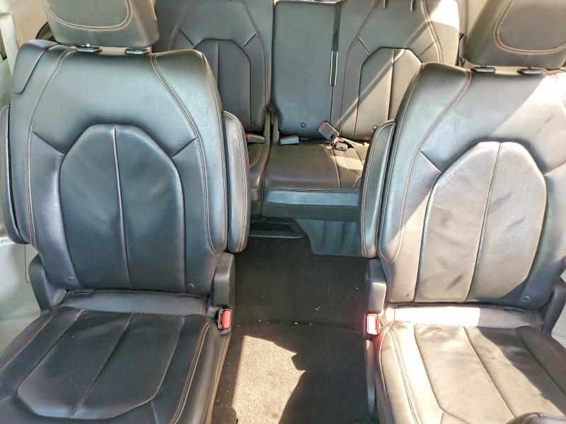 Photo 10 from auction – 2018 CHRYSLER PACIFICA with VIN 2C4RC1BG2JR233691