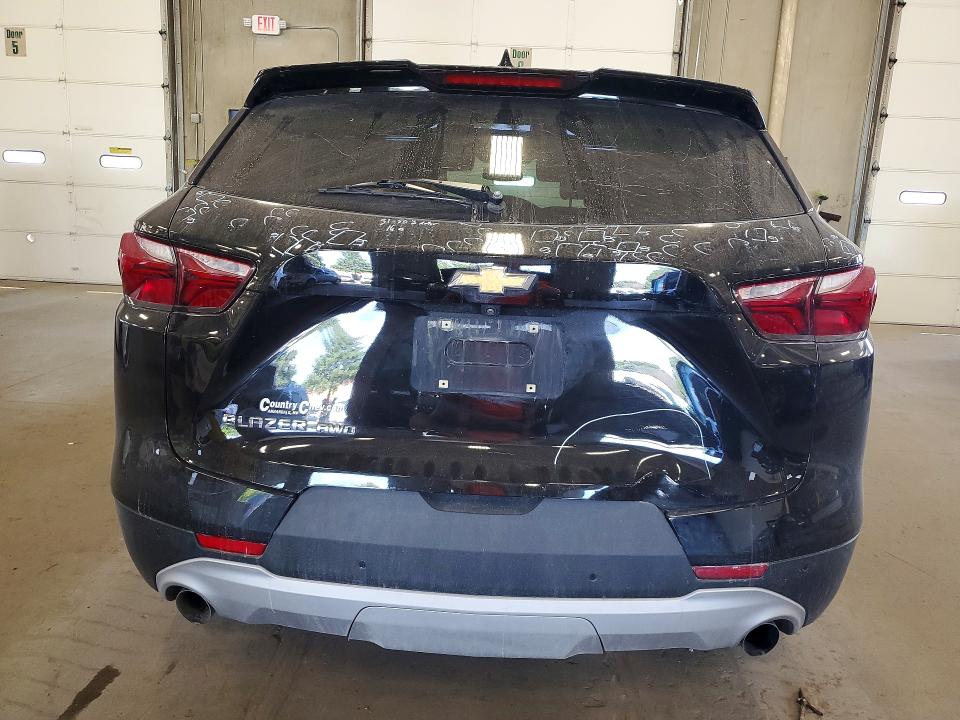 Photo 6 from auction – 2020 CHEVROLET BLAZER with VIN 3GNKBHRS9LS570377