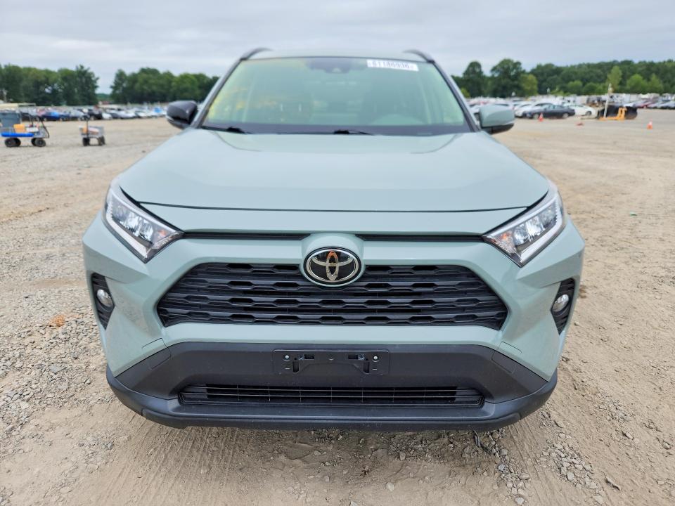 Photo 5 from auction – 2019 TOYOTA RAV4 with VIN JTMP1RFV0KD504420