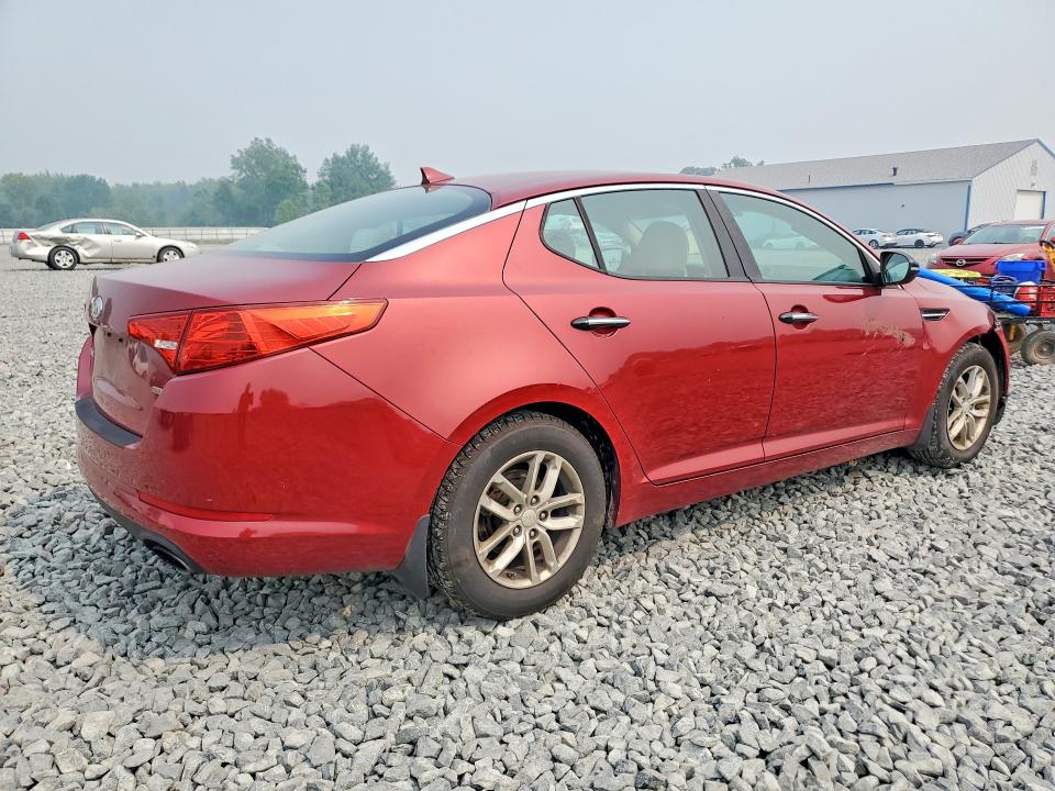 Photo 3 from auction – 2011 KIA OPTIMA with VIN KNAGM4A77B5110732