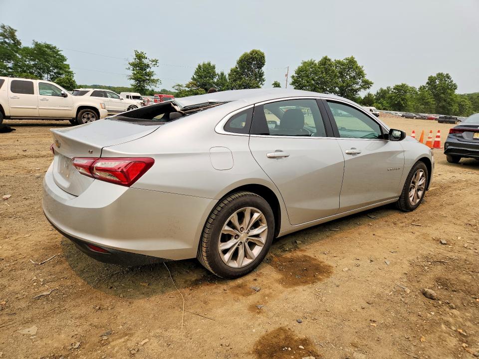 Photo 3 from auction – 2021 CHEVROLET MALIBU with VIN 1G1ZD5ST3MF025132