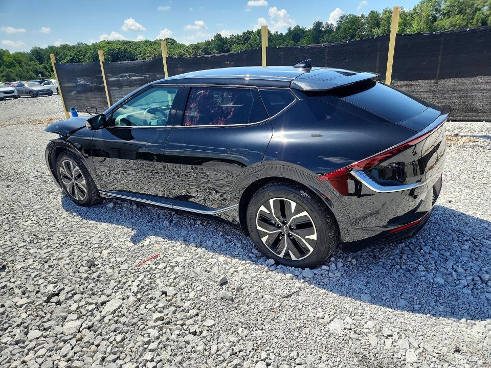 Photo 2 from auction – 2022 KIA EV6 with VIN KNDC34LA8N5059596