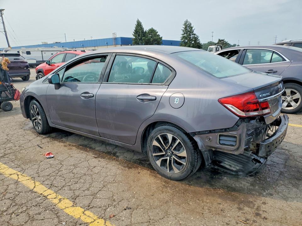 Photo 2 from auction – 2015 HONDA CIVIC with VIN 19XFB2F88FE045099