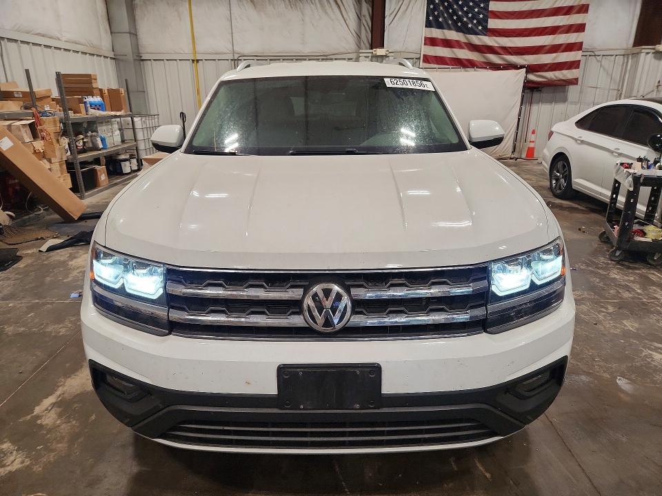 Photo 5 from auction – 2019 VOLKSWAGEN ATLAS with VIN 1V2LR2CA9KC561445
