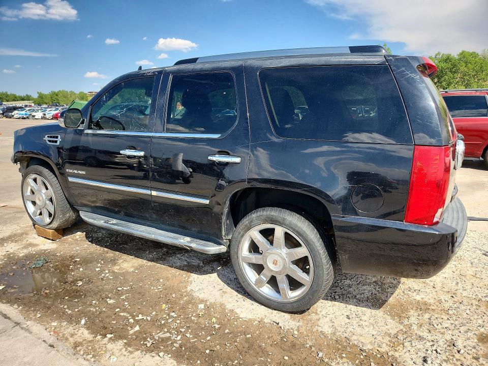 Photo 2 from auction – 2014 CADILLAC ESCALADE with VIN 1GYS4BEF7ER231304