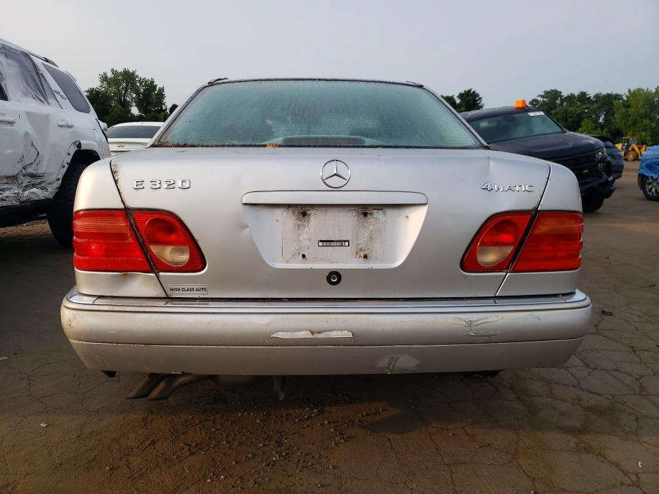 Photo 6 from auction – 1999 MERCEDES-BENZ E with VIN WDBJF82H7XX014630