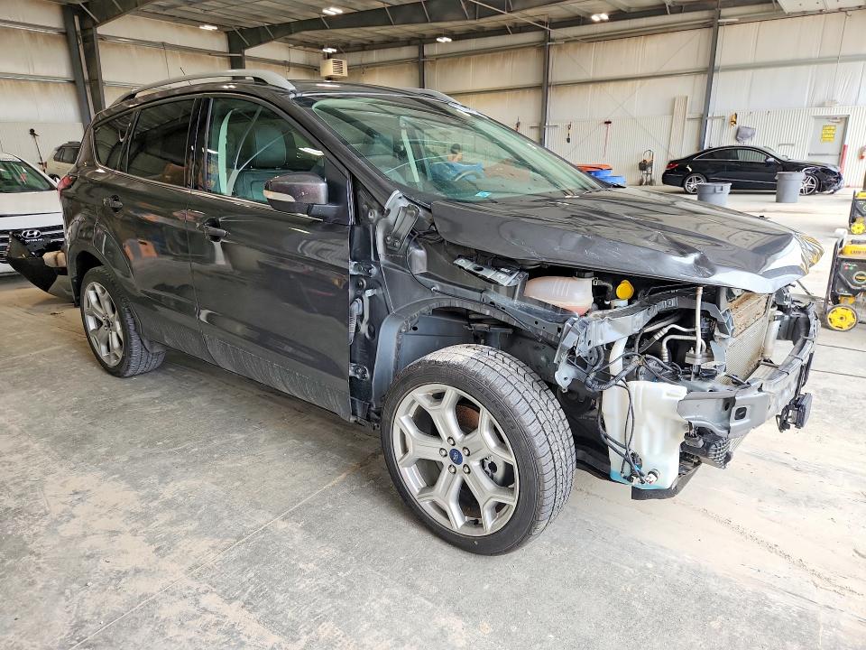 Photo 4 from auction – 2019 FORD ESCAPE with VIN 1FMCU9J95KUA20075