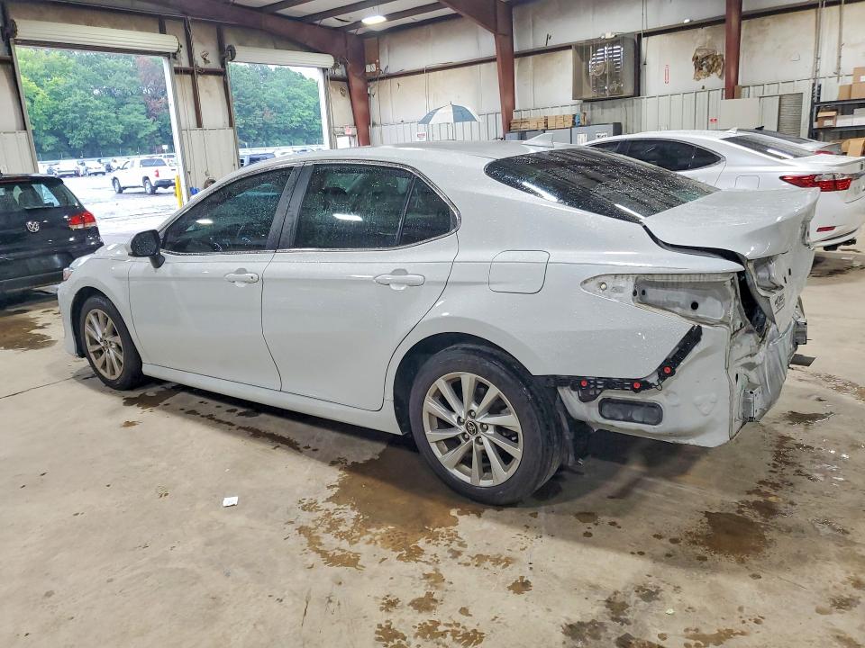 Photo 2 from auction – 2023 TOYOTA CAMRY with VIN 4T1C11AK1PU129072