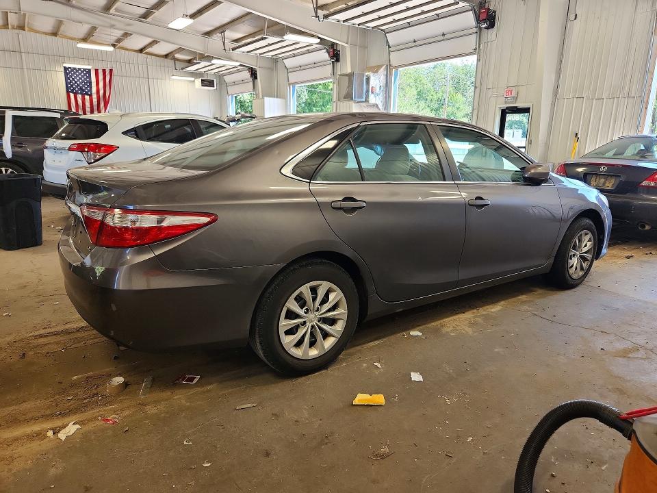Photo 3 from auction – 2015 TOYOTA CAMRY with VIN 4T1BF1FK8FU083910