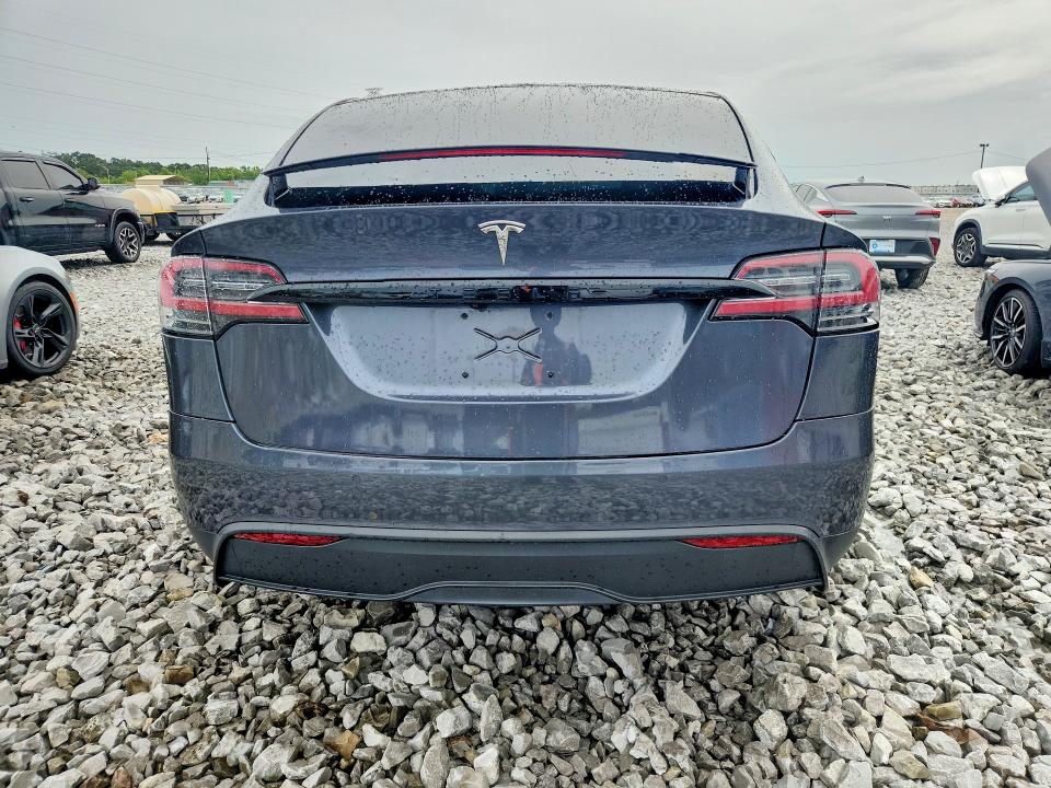 Photo 6 from auction – 2022 TESLA MODEL X with VIN 7SAXCBE54NF330371