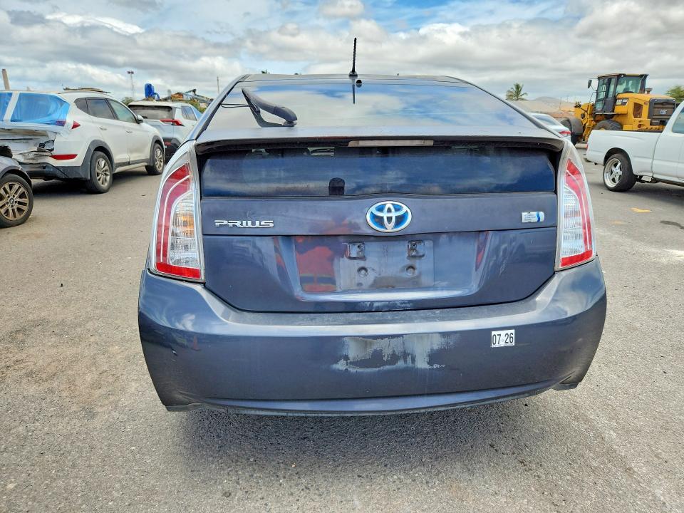 Photo 6 from auction – 2013 TOYOTA PRIUS with VIN JTDKN3DU0D5557346