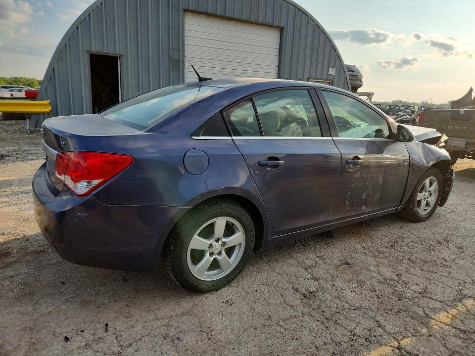 Photo 3 from auction – 2014 CHEVROLET CRUZE with VIN 1G1PC5SBXE7466396