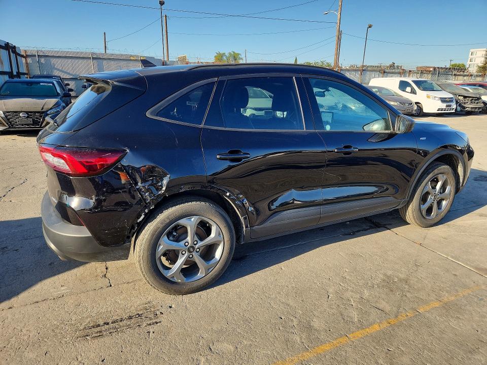 Photo 3 from auction – 2025 FORD ESCAPE with VIN 1FMCU9MNXSUA87845