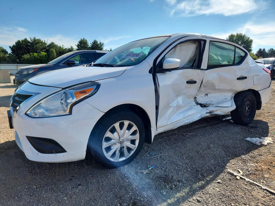 NISSAN VERSA 2019 with VIN 3N1CN7AP3KL832959 - Photo from auction