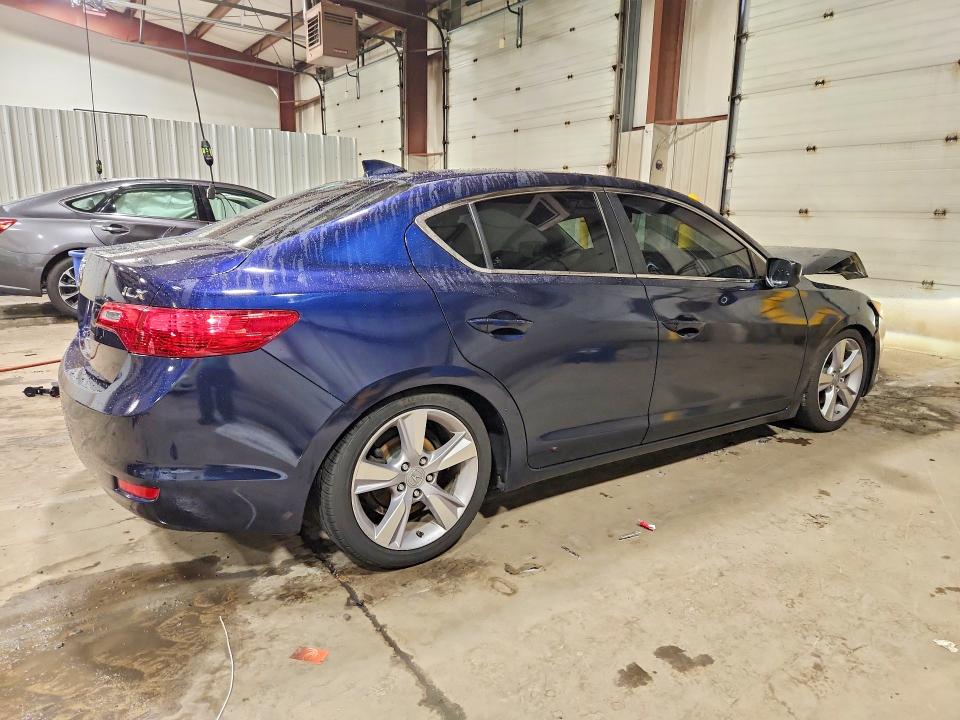Foto 3 de la subasta – 2013 ACURA ILX con VIN 19VDE2E56DE001422