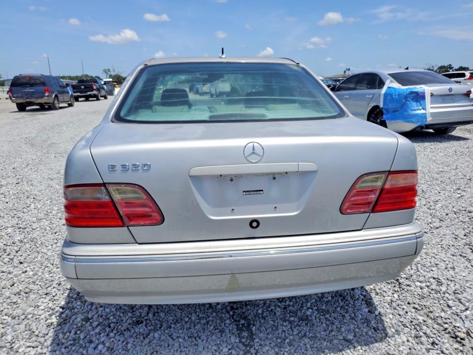 Photo 6 from auction – 2000 MERCEDES-BENZ E with VIN WDBJF65J4YB083793