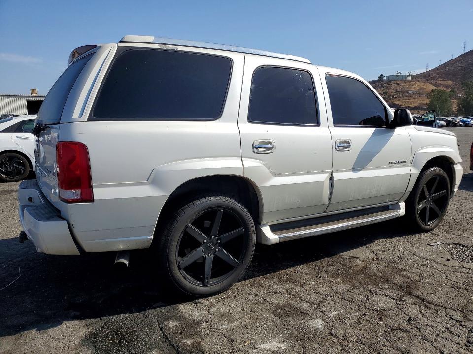 Photo 3 from auction – 2003 CADILLAC ESCALADE with VIN 1GYEK63N13R282878