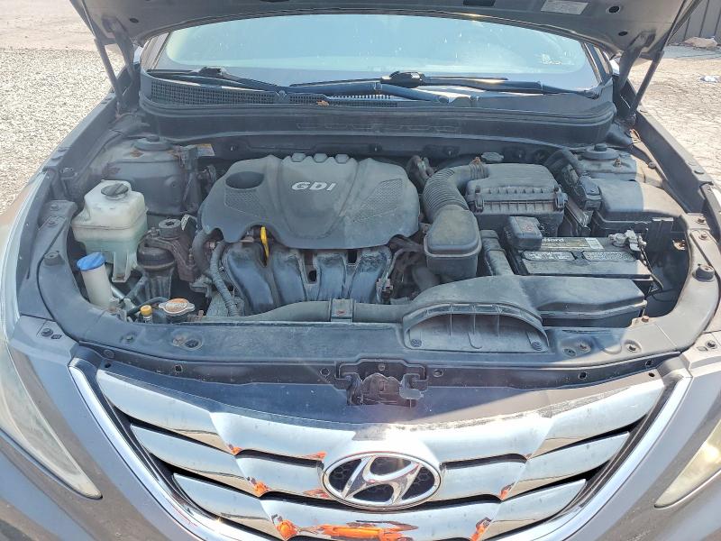 Photo 11 from auction – 2011 HYUNDAI SONATA with VIN 5NPEC4AC2BH036596