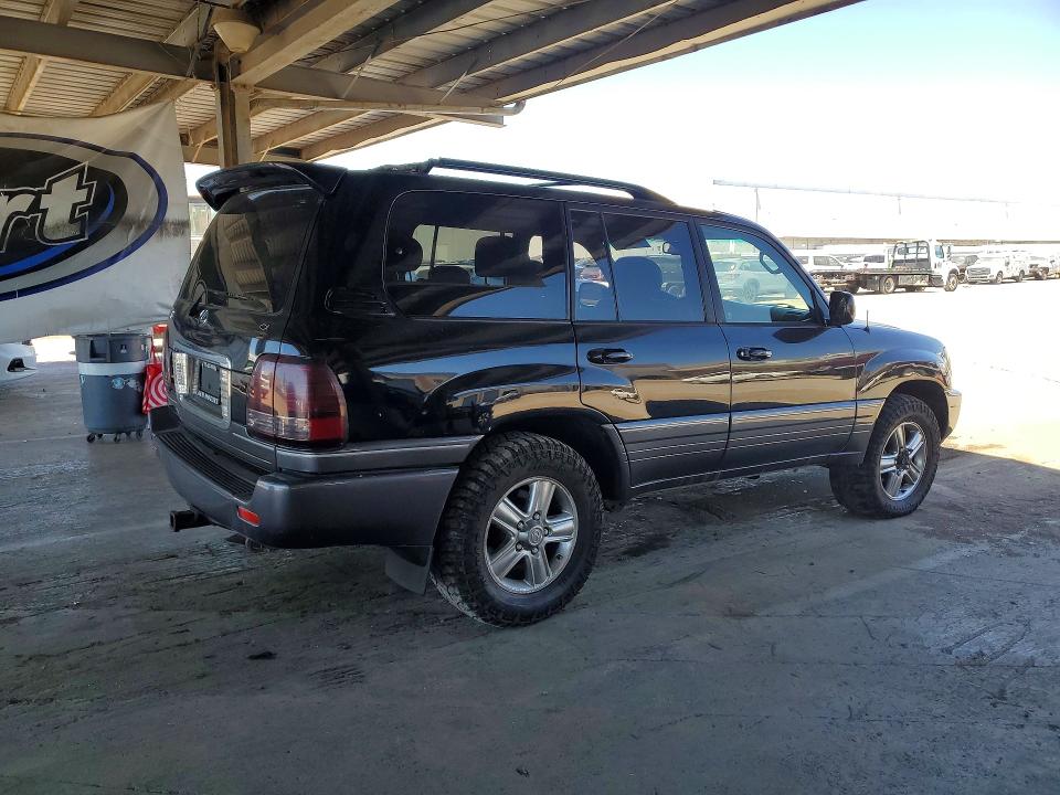 Photo 3 from auction – 2006 LEXUS LX with VIN JTJHT00W264004516