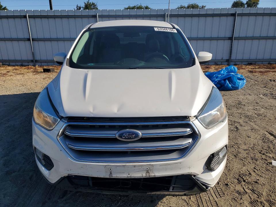 Photo 5 from auction – 2017 FORD ESCAPE with VIN 1FMCU0GD4HUD12123