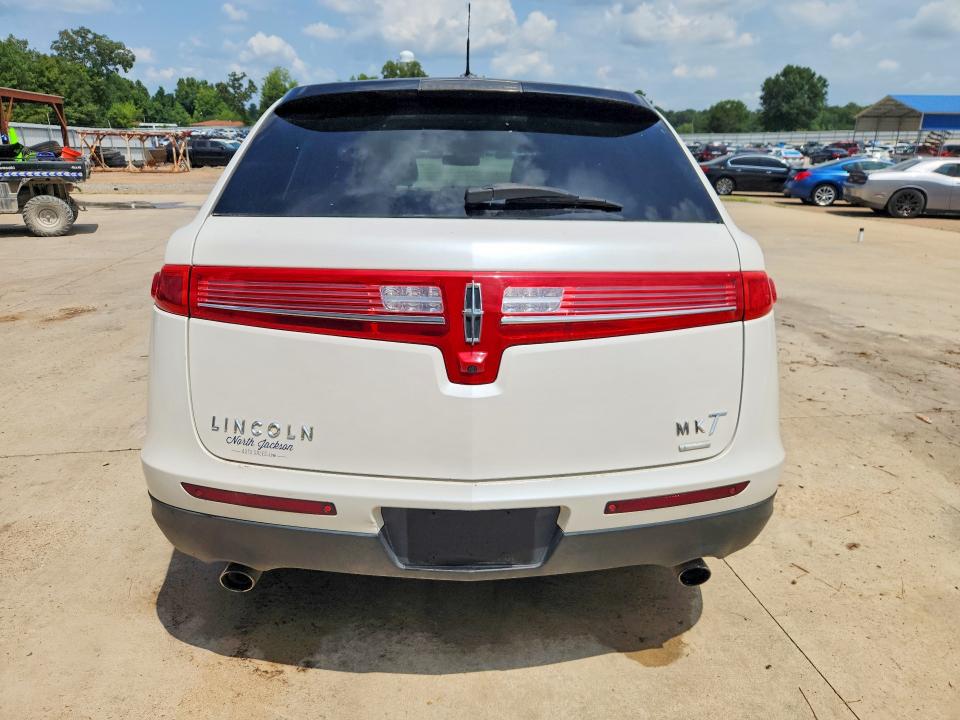 Photo 6 from auction – 2014 LINCOLN MKT with VIN 2LMHJ5AT7EBL55467