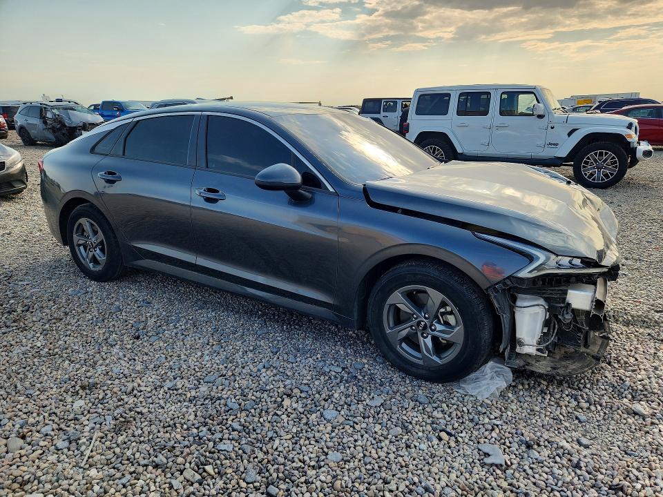 Снимка 4 от търг – 2021 KIA K5 с VIN 5XXG14J28MG042911