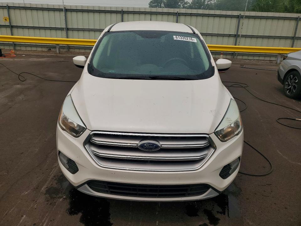 Photo 5 from auction – 2017 FORD ESCAPE with VIN 1FMCU0GD7HUD18403