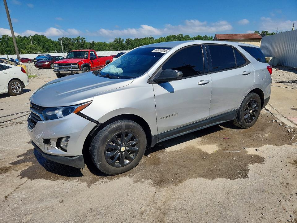 CHEVROLET EQUINOX 2018 with VIN 2GNAXHEVXJ6236738 - Photo from auction