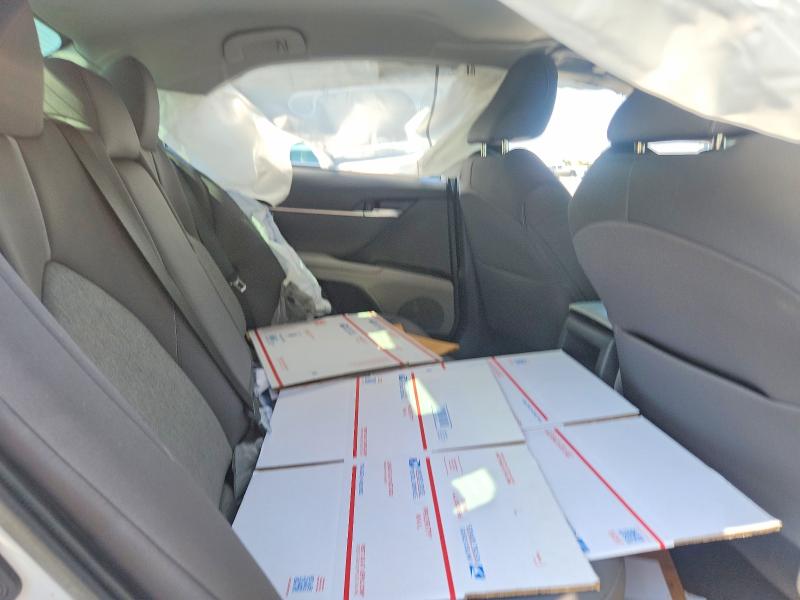 Photo 10 from auction – 2022 TOYOTA CAMRY with VIN 4T1C11AK8NU072155