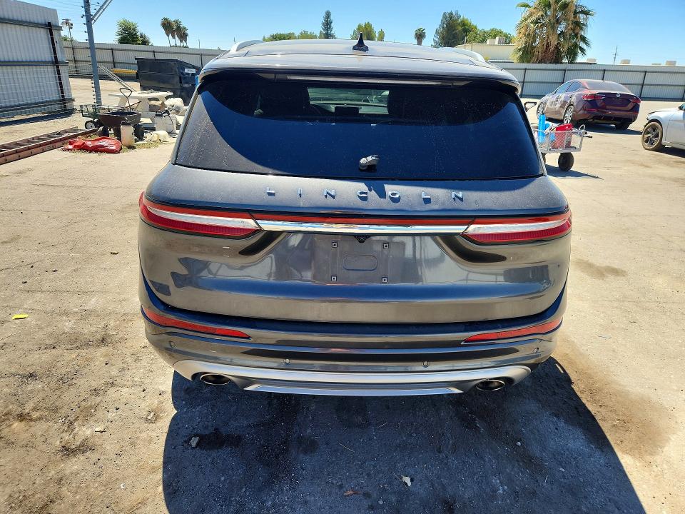 Photo 6 from auction – 2020 LINCOLN CORSAIR with VIN 5LMCJ2C99LUL21296