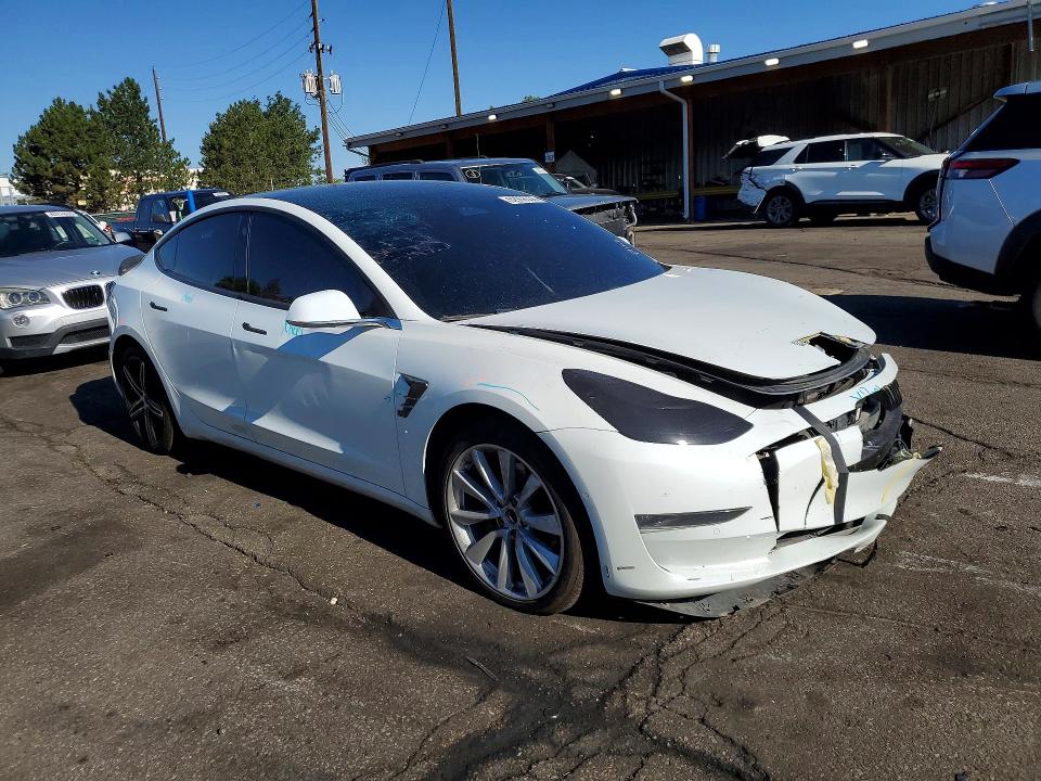 Photo 4 from auction – 2018 TESLA MODEL 3 with VIN 5YJ3E1EB1JF067580