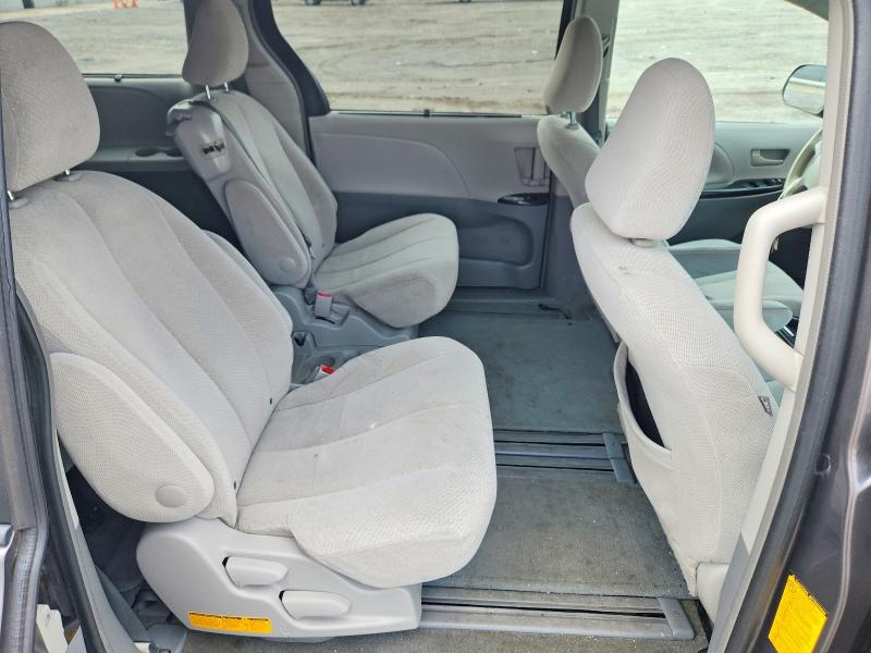 Photo 11 from auction – 2014 TOYOTA SIENNA with VIN 5TDKK3DC6ES421878