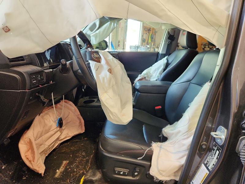 Foto 7 de la subasta – 2020 TOYOTA 4RUNNER con VIN JTEBU5JR8L5746724