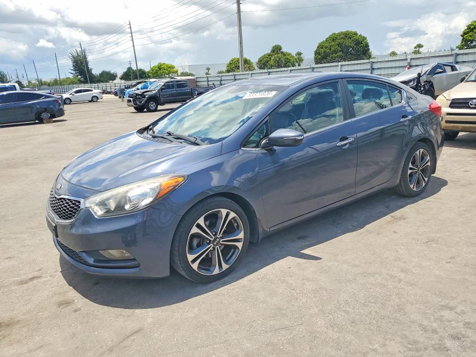 KIA FORTE 2016 con VIN KNAFZ4A87G5490393 - Foto de la subasta