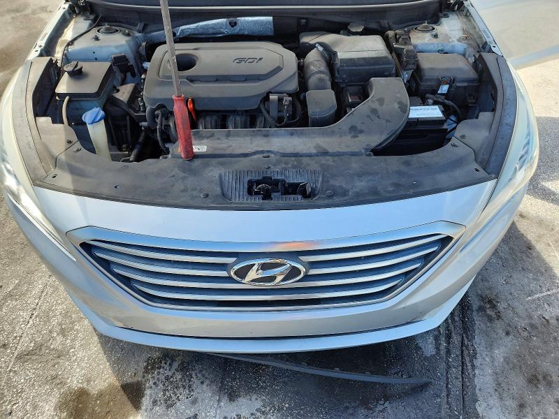 Photo 11 from auction – 2015 HYUNDAI SONATA with VIN 5NPE24AF1FH182958
