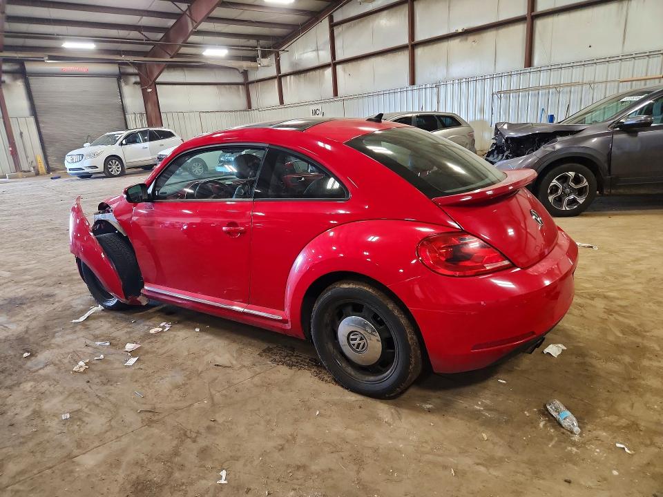 Photo 2 from auction – 2014 VOLKSWAGEN BEETLE with VIN 3VWJX7AT5EM631295