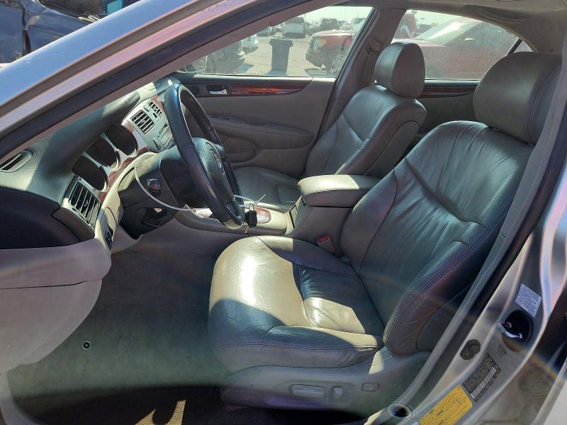 Zdjęcie 7 z aukcji – 2003 LEXUS ES z VIN JTHBF30GX30140632
