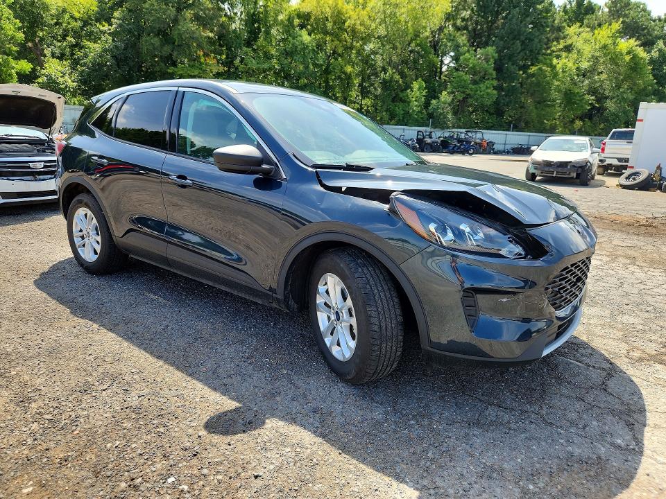 Photo 4 from auction – 2022 FORD ESCAPE with VIN 1FMCU0G60NUB09615
